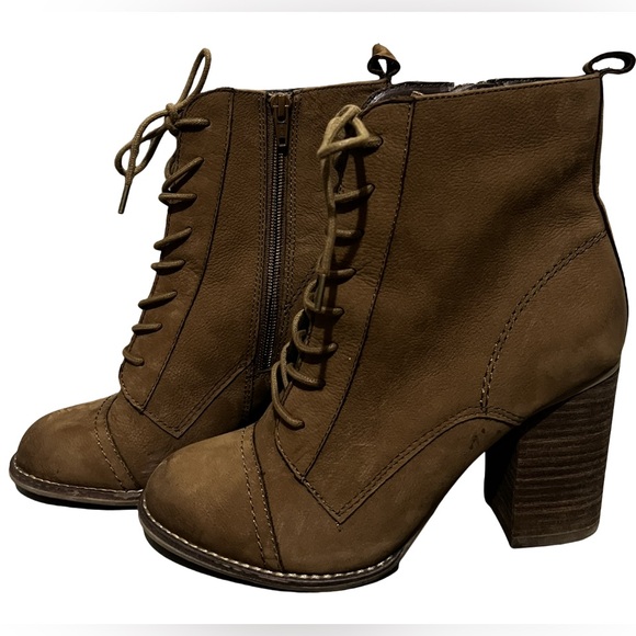 Aldo Laced Boots, size 8W - Picture 1 of 3